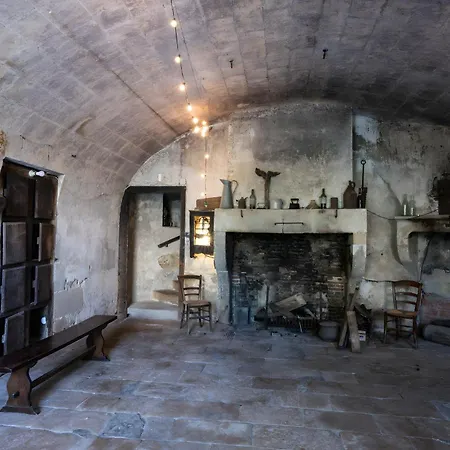 Chateau Oda ve Kahvaltı 3*